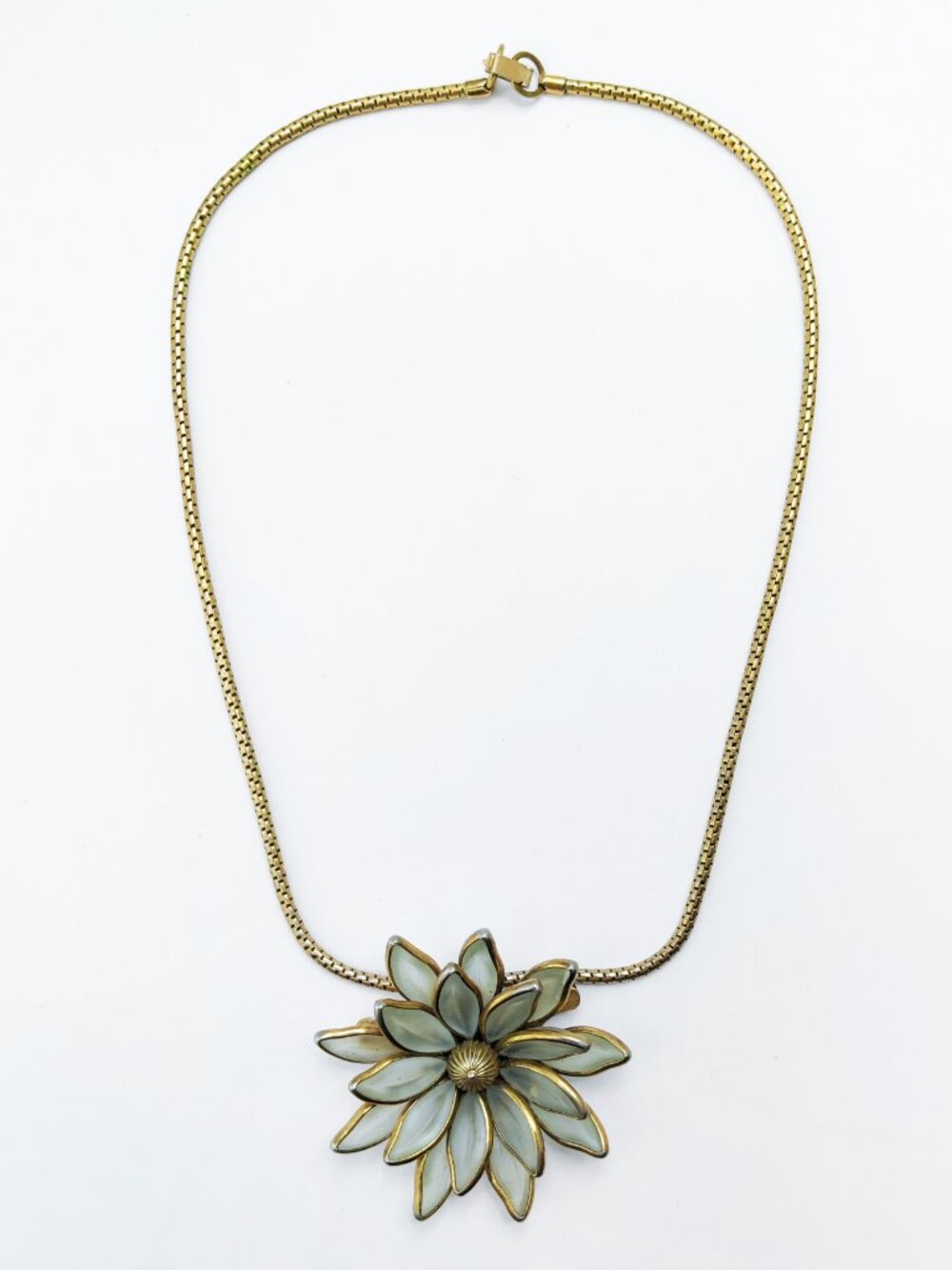 VTG Signed Crown Trifari Frosted Water Lily Necklace Earrings Woodland Fantasies - Picture 3 of 8